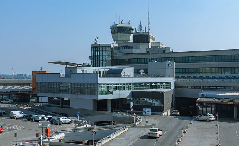 Schutz für Corona-Impfstoff in Berliner Groß-Impfzentren